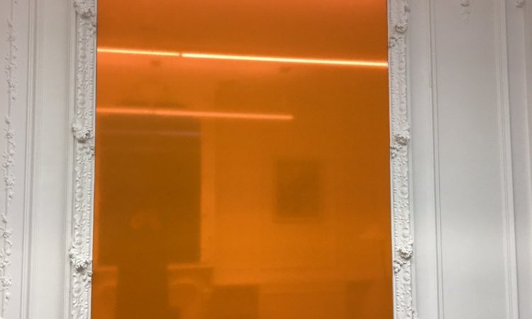 Film vitrail sur miroir à Paris